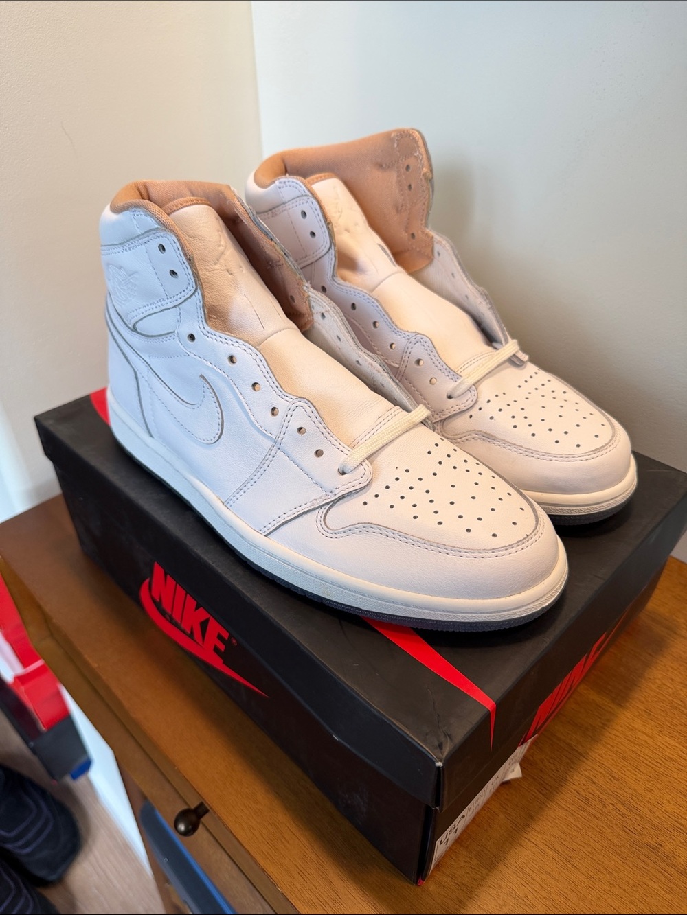 Air Jordan 1 Retro High “LA” White High-Top Sneakers — White/Tan Interior